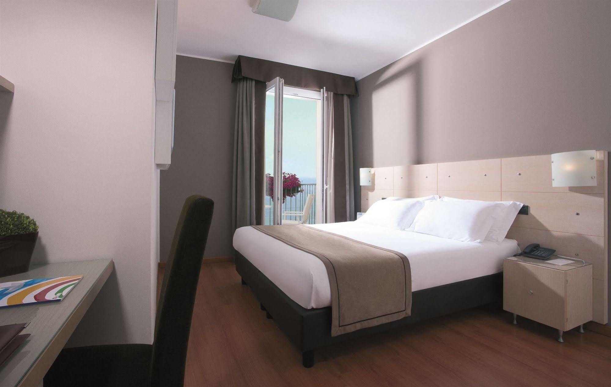 Victoria Frontemare Beach & Spa Hotel Jesolo Экстерьер фото