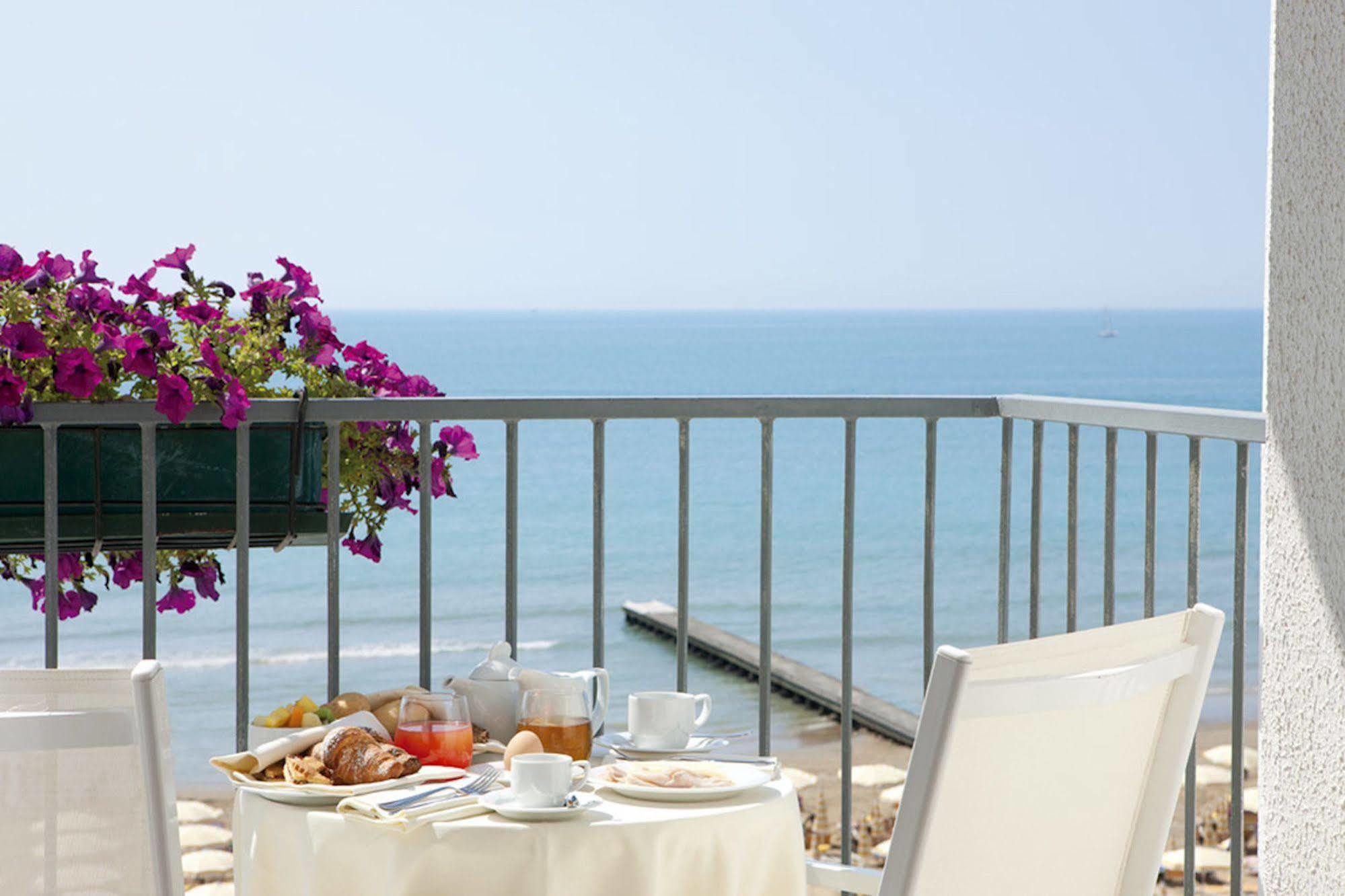 Victoria Frontemare Beach & Spa Hotel Jesolo Экстерьер фото