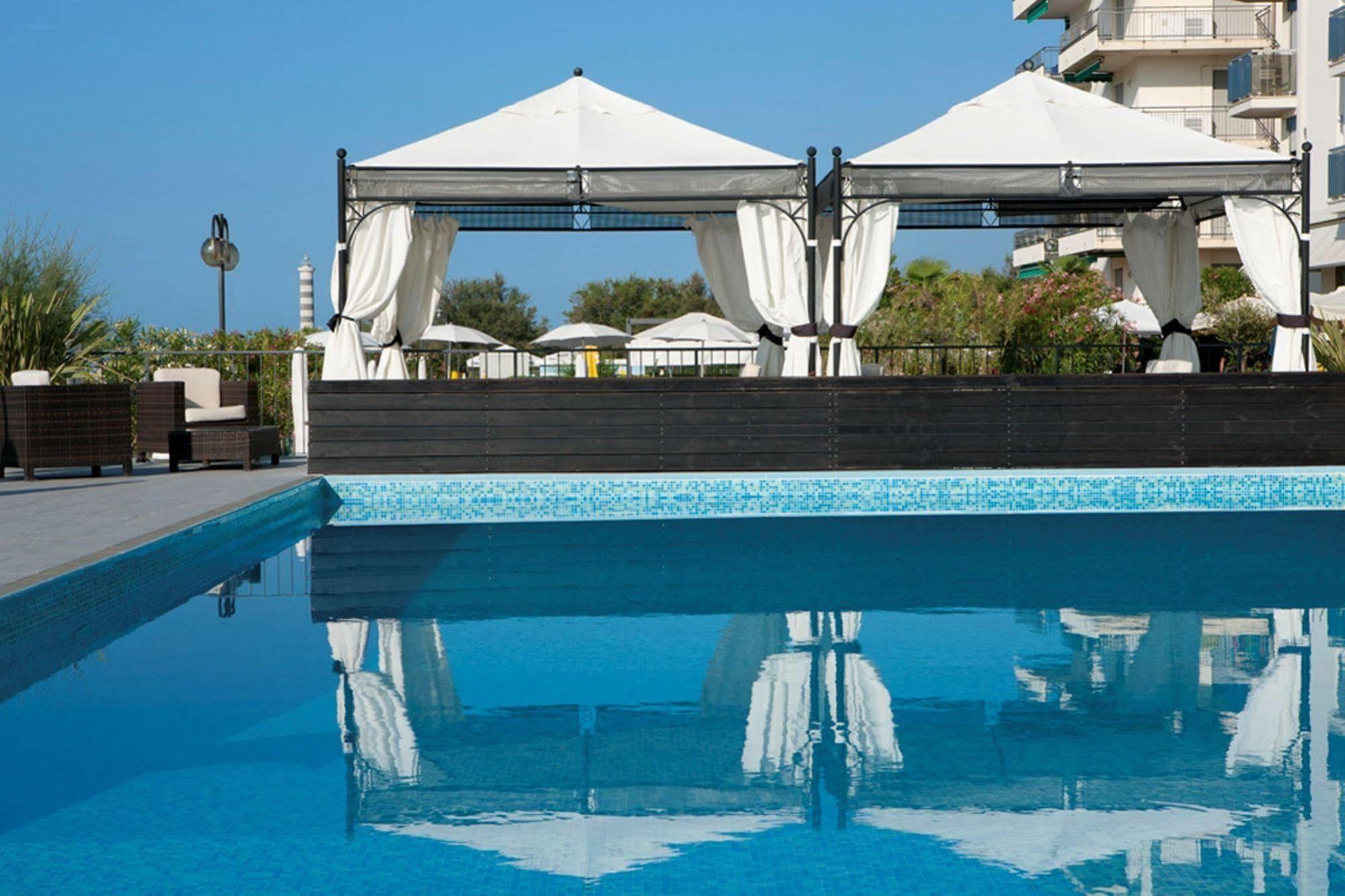 Victoria Frontemare Beach & Spa Hotel Jesolo Экстерьер фото